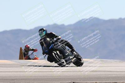 media/Oct-13-2025-Moto Forza (Mon) [[a66d839500]]/3-B Group/Session 4 (Turn 9)/